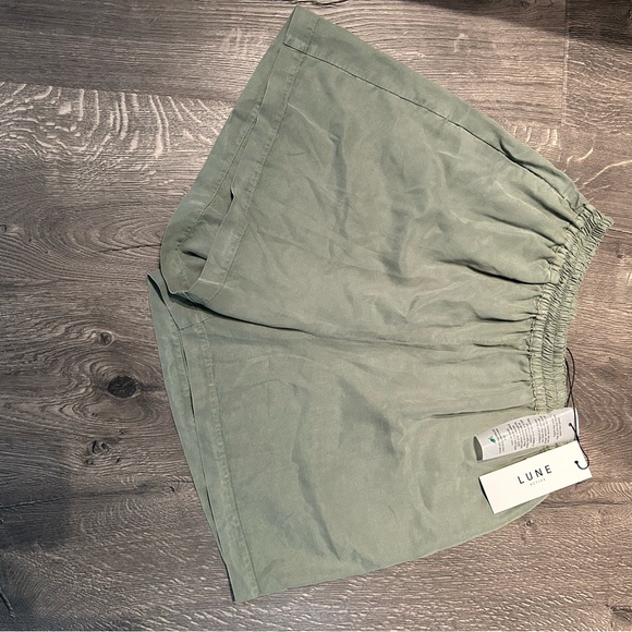 Lune Active Shorts BNWT - Picture 3 of 7